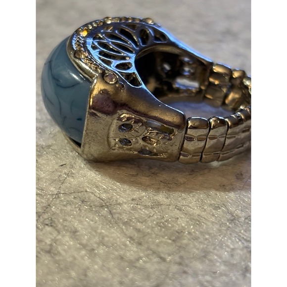 Ring - Picture 4 of 5